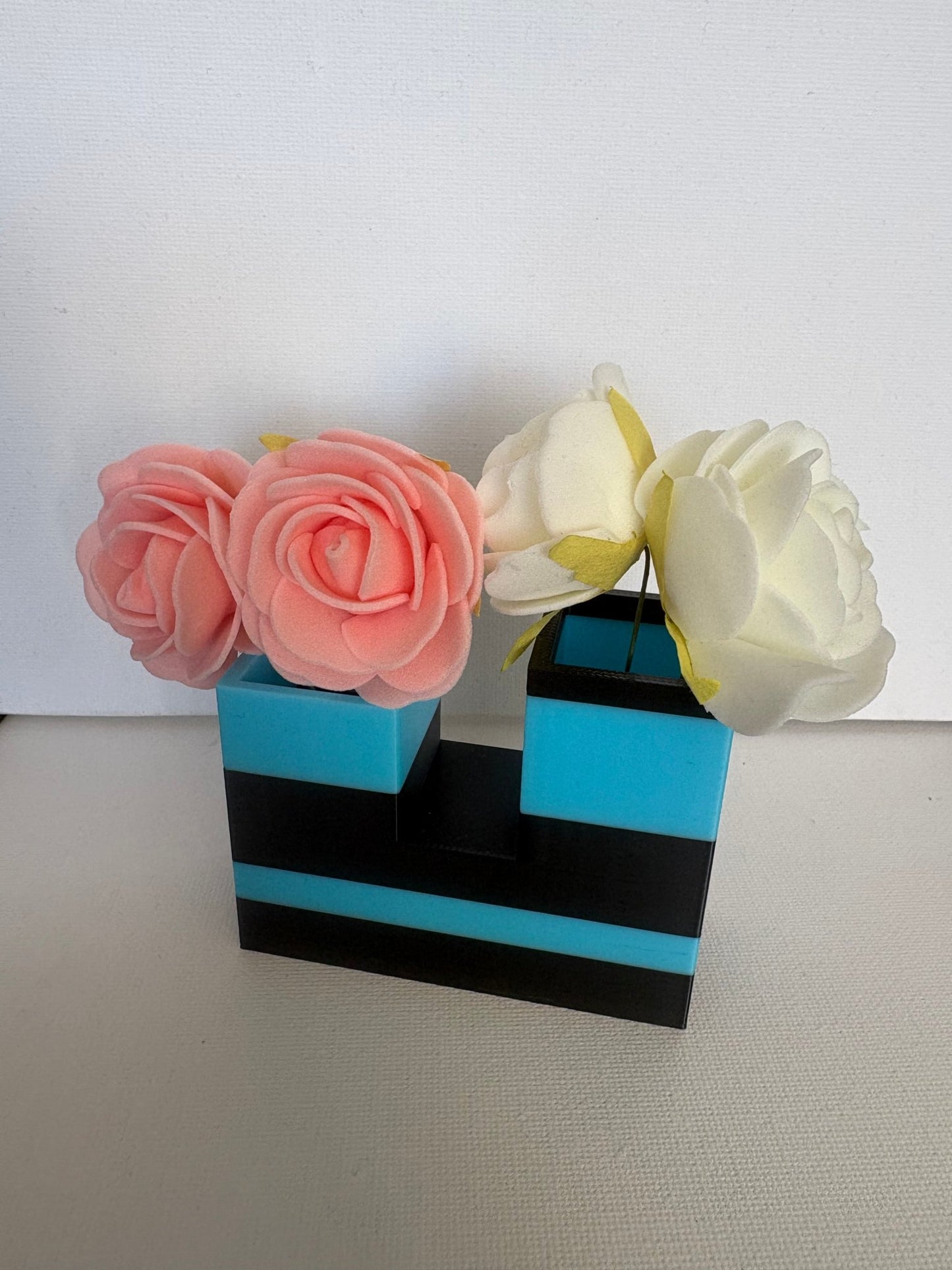 🖤 U-Vase – modernes Design in verschiedenen Farben