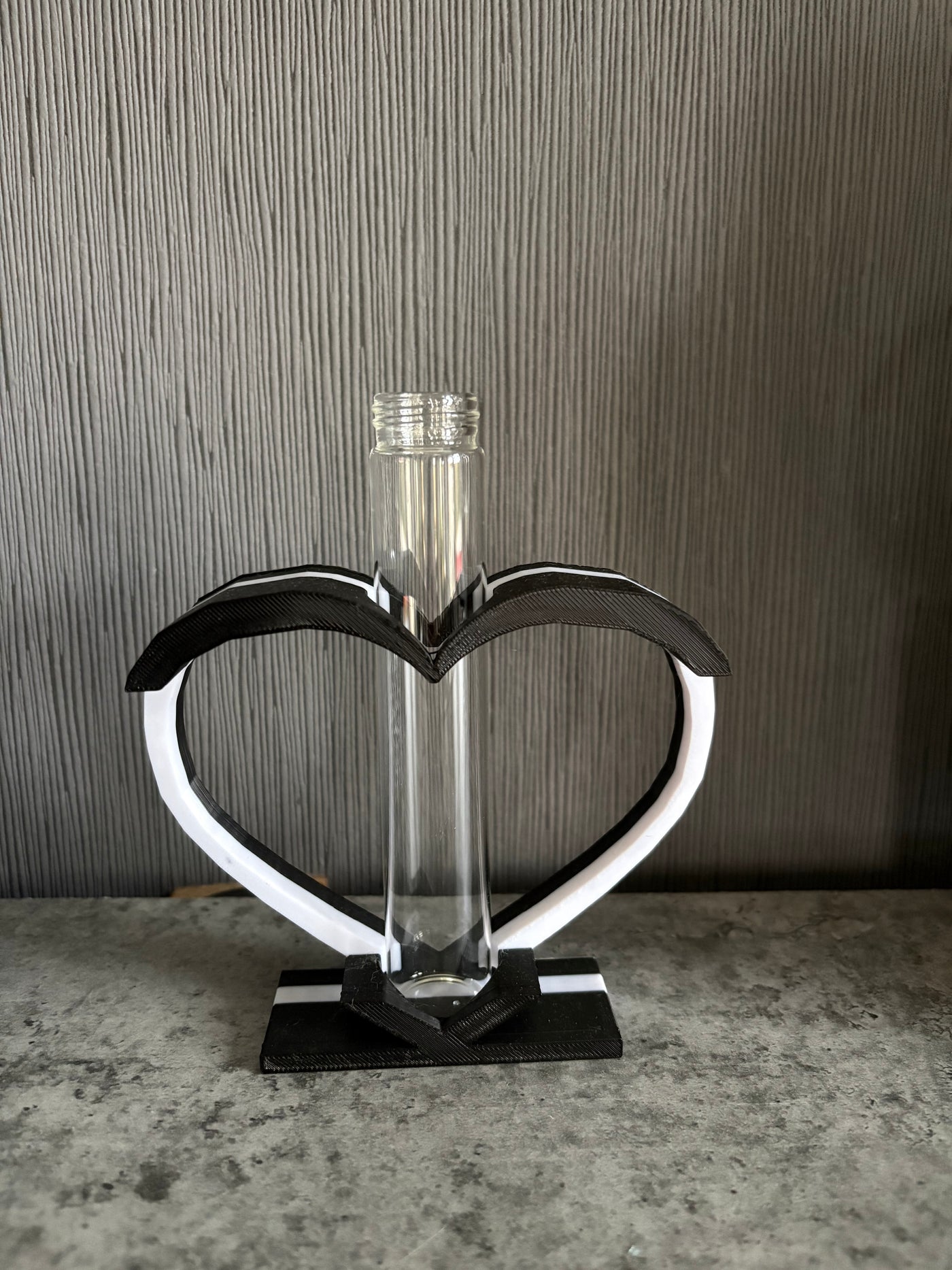 3D-Herzensvase – Liebe in modernem Design