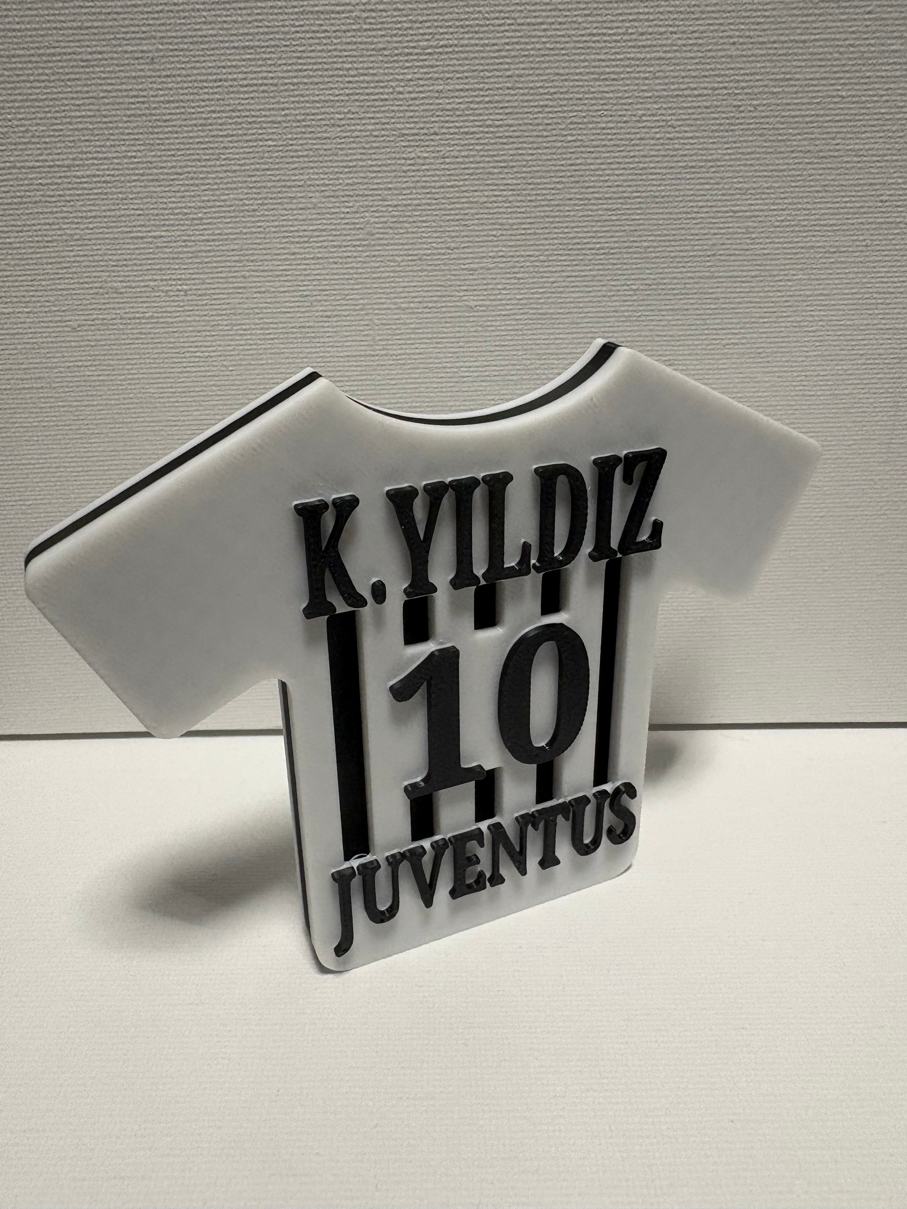 3D-gedrucktes Fußball-Trikot – Kenan Yıldız Nr. 10 (Juventus Edition)