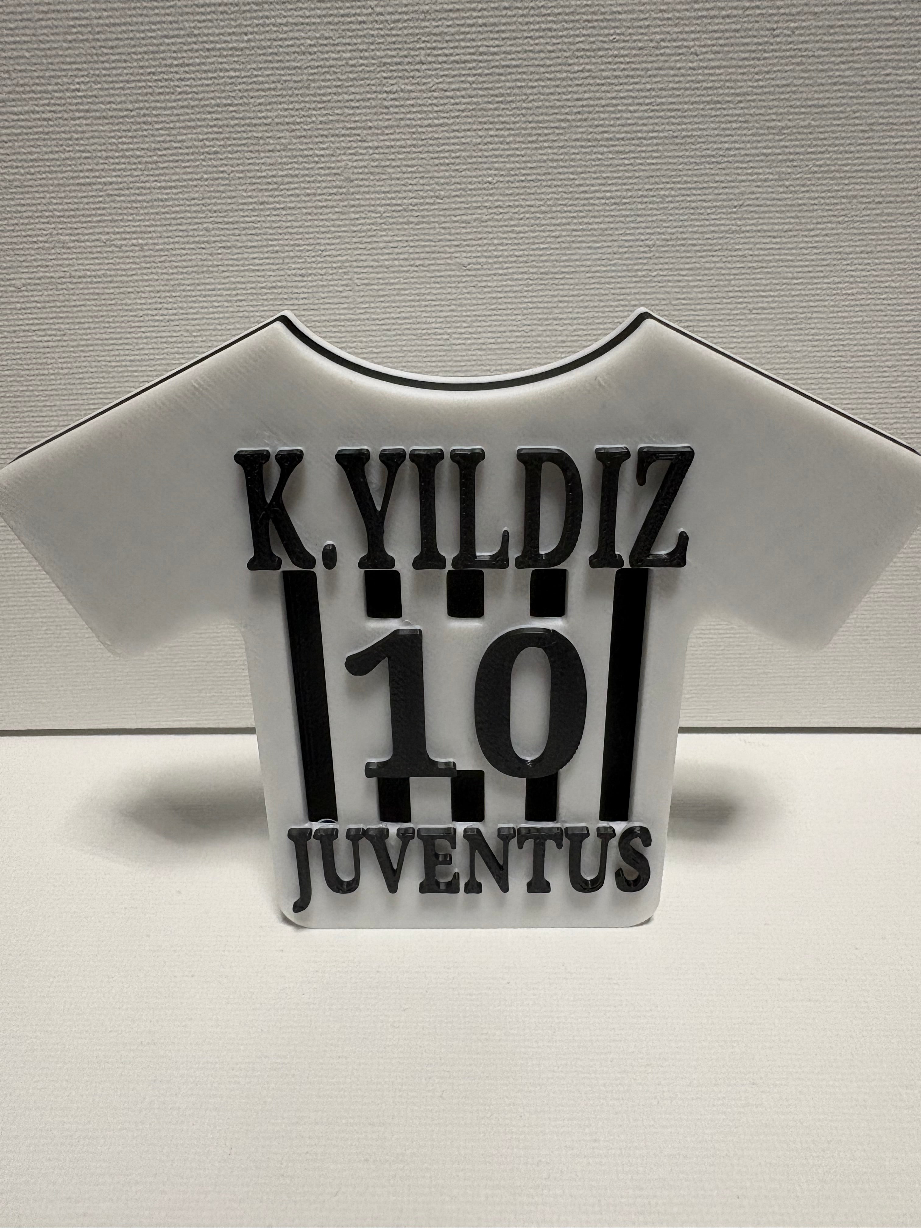 3D-gedrucktes Fußball-Trikot – Kenan Yıldız Nr. 10 (Juventus Edition)